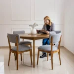 Juego comedor redondo Katie + 4 sillas Berna