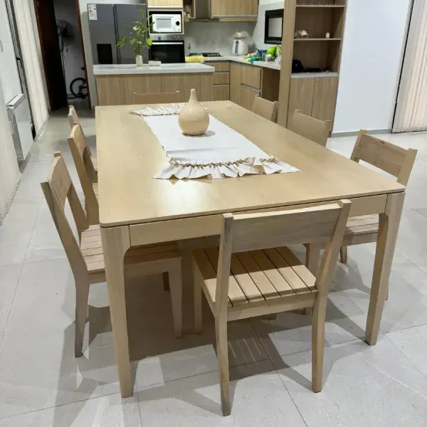 Mesa rectangular Guatambú Moscú - SILVINA C 321