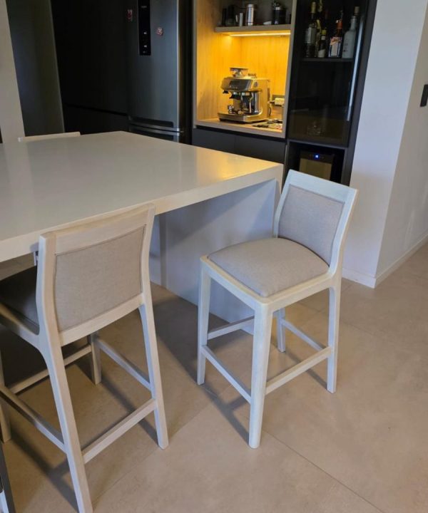 Banqueta desayunador alta madera Moderna Essen - SILVINA C 23