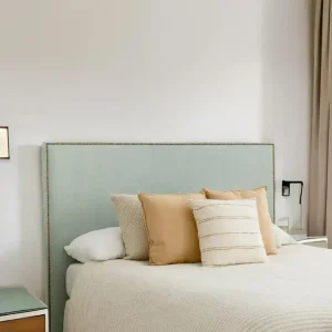 Respaldo Cama Moderno Tachas Emilia - SILVINA C 2