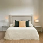 Respaldo Cama Moderno Tapizado Tachas Lucia