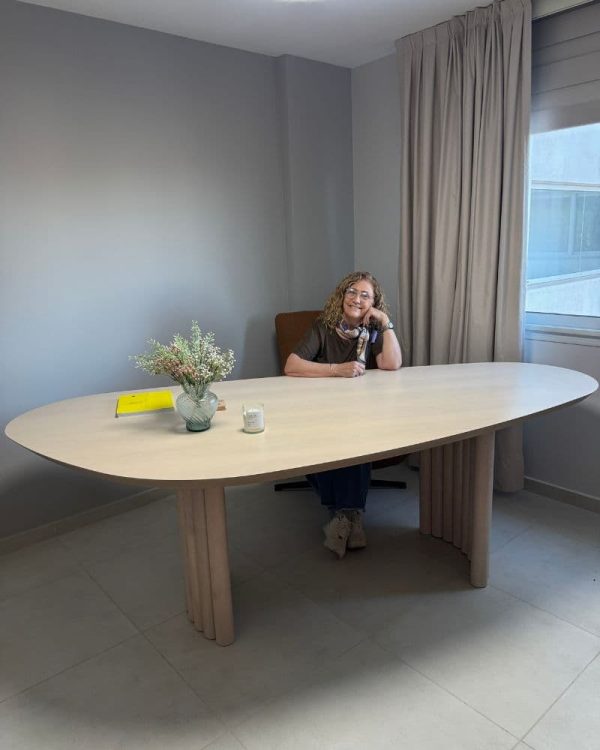 Mesa madera comedor ovalada varillada Zafira - SILVINA C 54