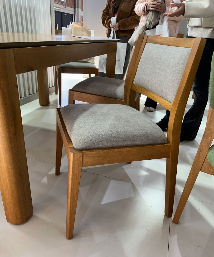Silla comedor madera tapizada Nórdica Mou - SILVINA C