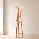 Perchero pie madera Grandis Lam